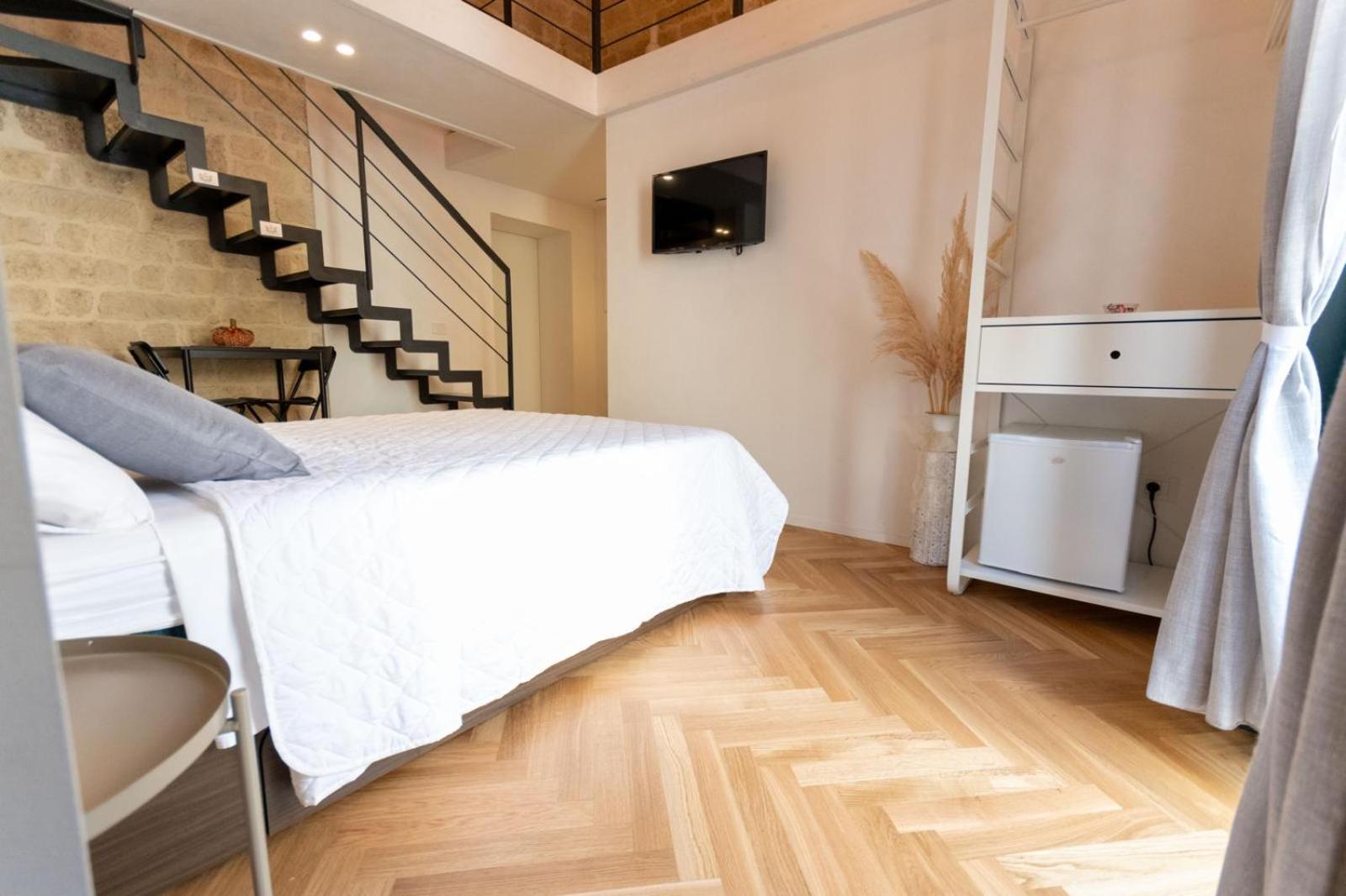 Centro Storico Rooms & Suites Manfredonia Bagian luar foto