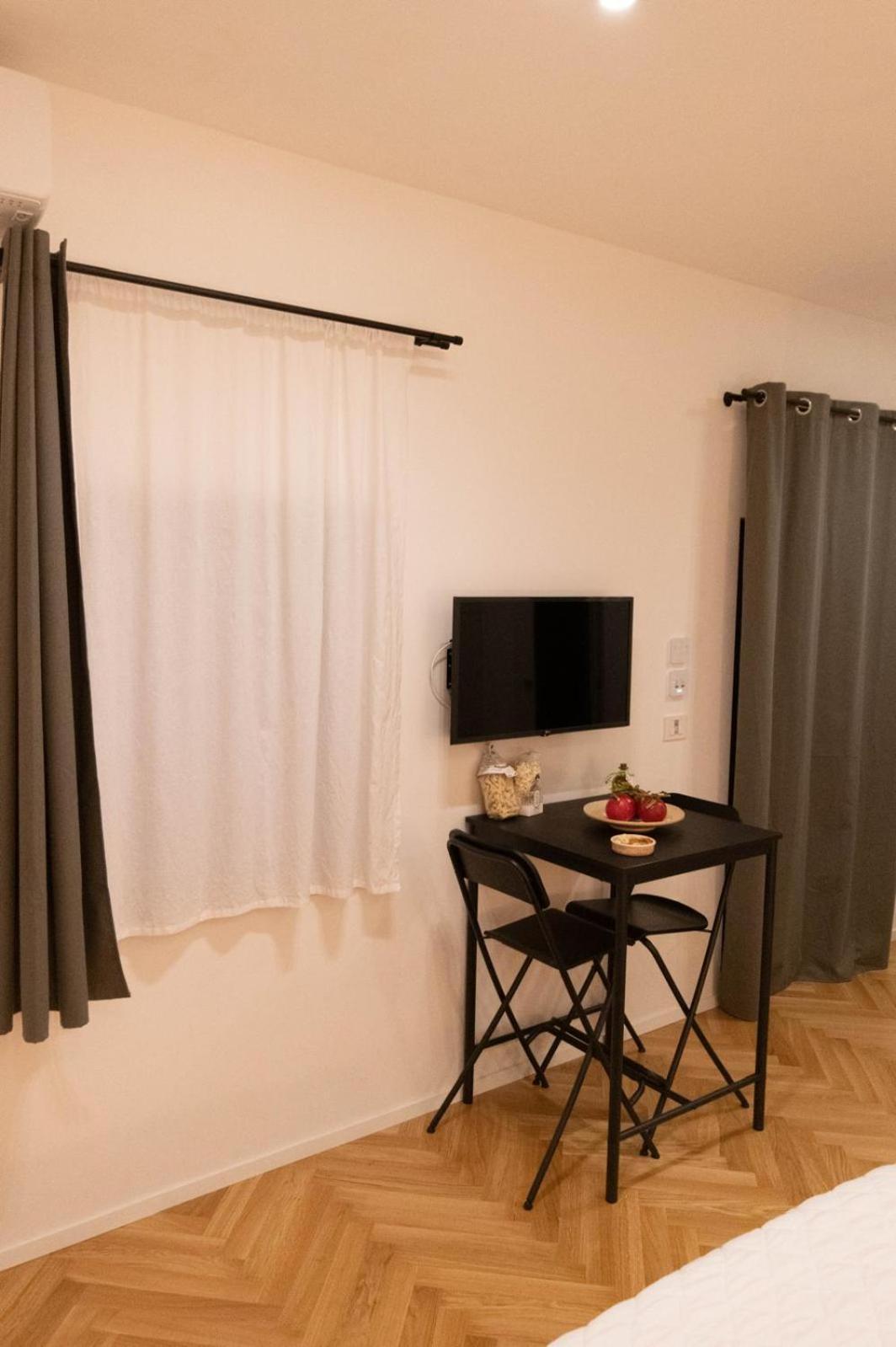 Centro Storico Rooms & Suites Manfredonia Bagian luar foto