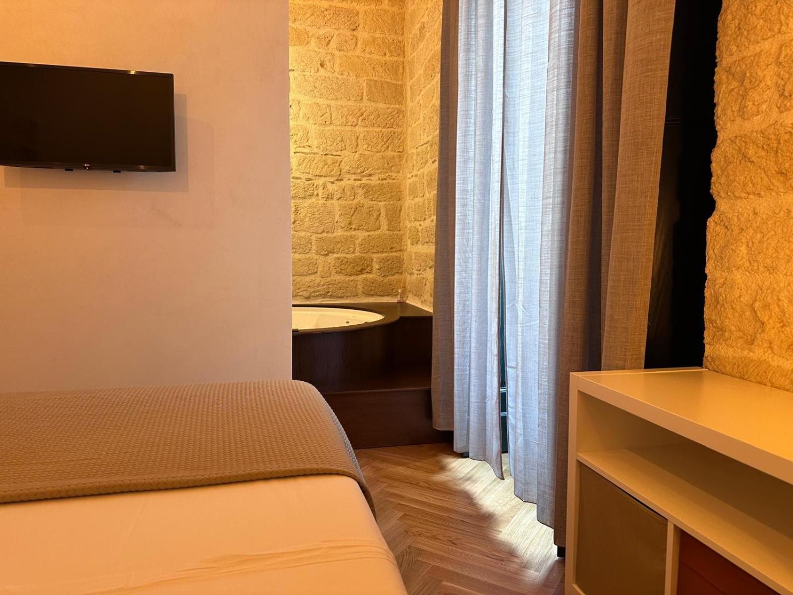 Centro Storico Rooms & Suites Manfredonia Bagian luar foto